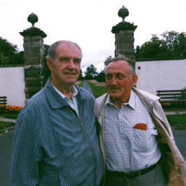 Rudi and Gunter Schumacher in front of Amisfield gates.jpg